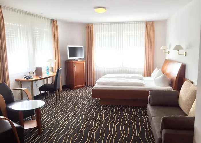 Zur Schoenen Aussicht Hotel 3*