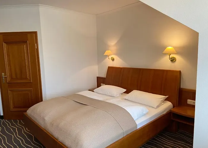 Zur Schoenen Aussicht Hotel 3*