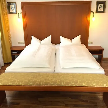Szálloda Zur Schoenen Aussicht 3*